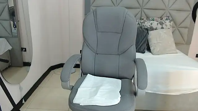 lily mendoza online show from 16, 7, 2026