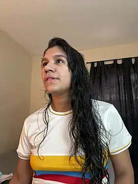 Snapshot of Veronica_M chatting on 27, 6, 2026 Veronica M online show from 27, 6, 2026
