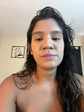 Snapshot of Veronica_M chatting on 6, 7, 2026 Veronica M online show from 6, 7, 2026