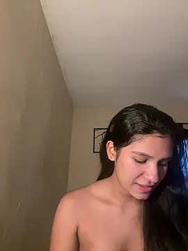 Snapshot of Veronica_M chatting on 28, 7, 2026 Veronica M online show from 28, 7, 2026