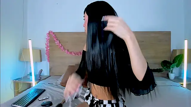 LaraRous online show from 28, 6, 2026