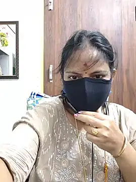 Snapshot of Tamil_white_beauty chatting on 15, 6, 2026 Tamil white beauty online show from 15, 6, 2026