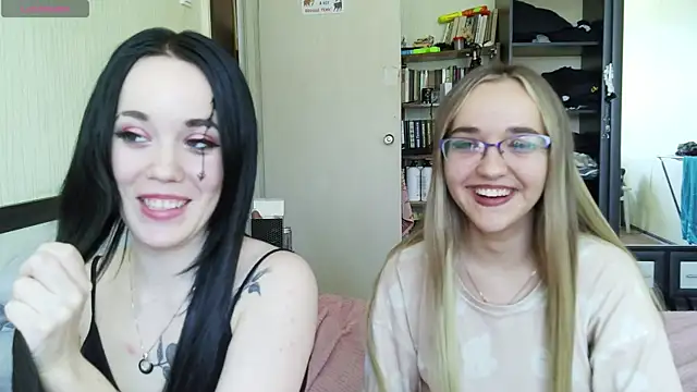 Snapshot of Mia_Ellis chatting on 15, 7, 2026 Mia Ellis online show from 15, 7, 2026