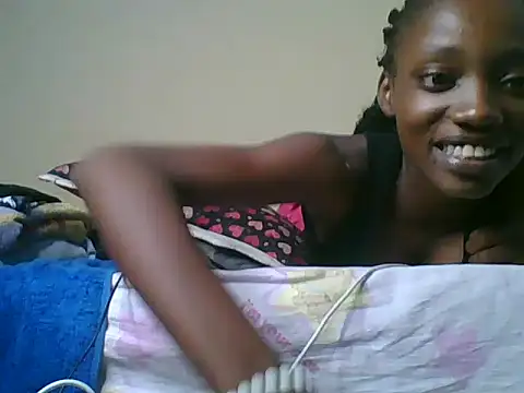 Snapshot of petitecharm chatting on 12, 6, 2026 petitecharm online show from 12, 6, 2026
