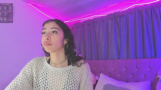Snapshot of Sarah_Moon1 chatting on 20, 7, 2026 Sarah Moon1 online show from 20, 7, 2026