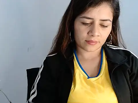 Luna zoe online show from 8, 7, 2026