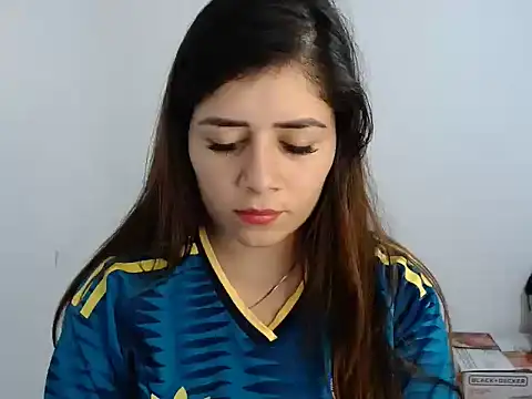 Luna zoe online show from 23, 6, 2026