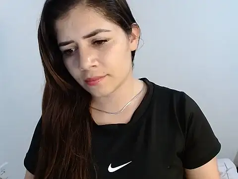 Luna zoe online show from 17, 6, 2026