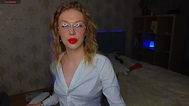 Snapshot of Lucia_wow chatting on 13, 6, 2026 Lucia wow online show from 13, 6, 2026