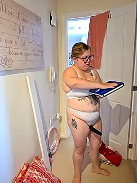 Ivy-Rose-xx online show from 6, 7, 2026
