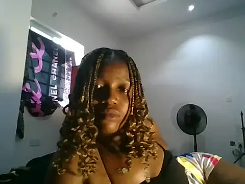 camillasoofine online show from 14, 6, 2026