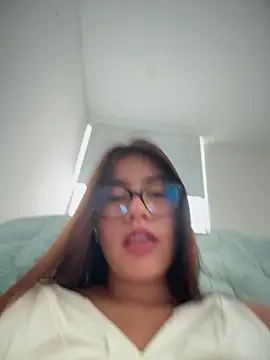 Saracalderon online show from 26, 6, 2026