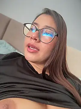 Saracalderon online show from 28, 7, 2026