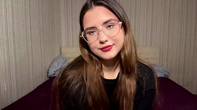 Mina Aston online show from 29, 7, 2026