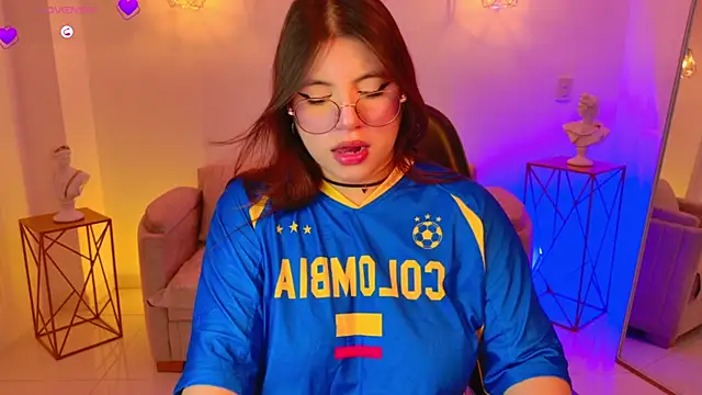 MilaCravee online show from 3, 7, 2026