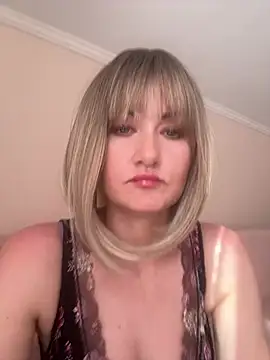 LunaFoxs online show from 24, 6, 2026