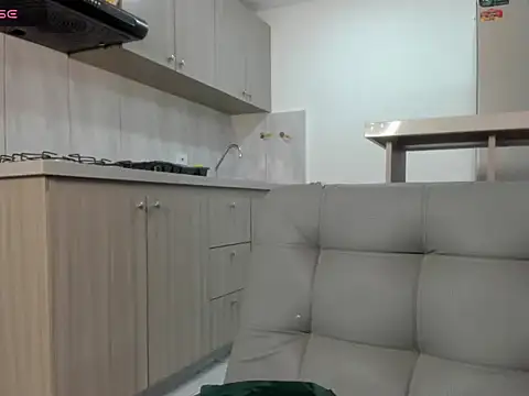 Snapshot of Amazon_brunette1 chatting on 3, 8, 2026 Amazon brunette1 online show from 3, 8, 2026