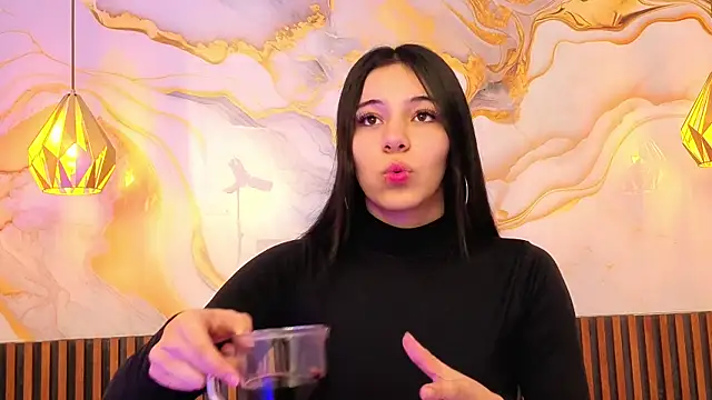 MadissonLewis1 online show from 7, 7, 2026