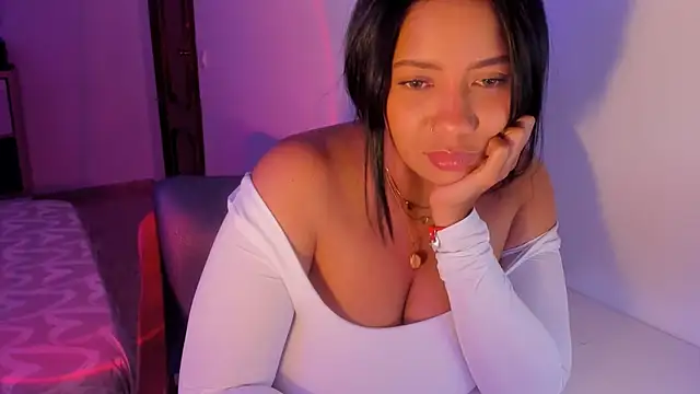 NicolePasqualott online show from 11, 6, 2026