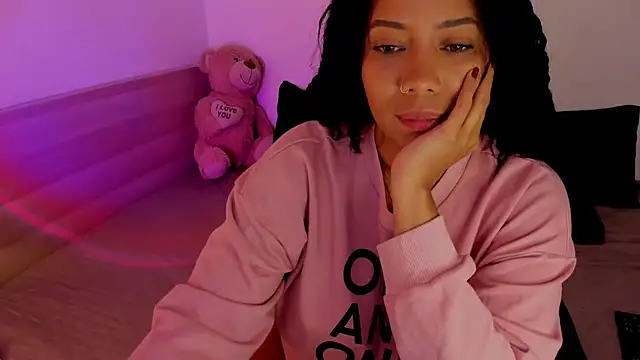 NicolePasqualott online show from 17, 11, 2025