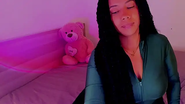 NicolePasqualott online show from 11, 11, 2025