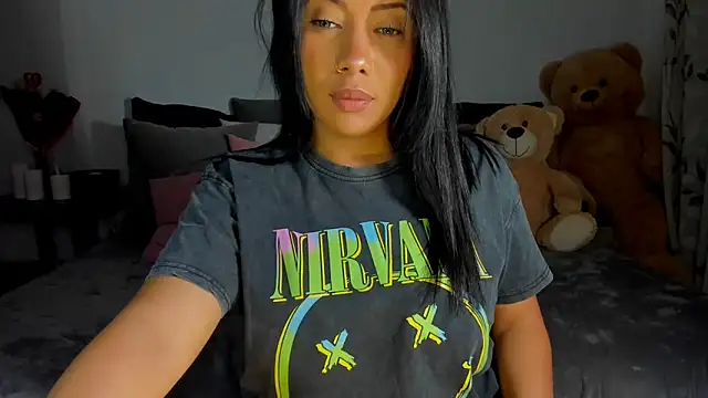 NicolePasqualott online show from 17, 3, 2025