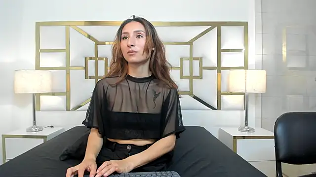 VivieneLuxe online show from 22, 7, 2026