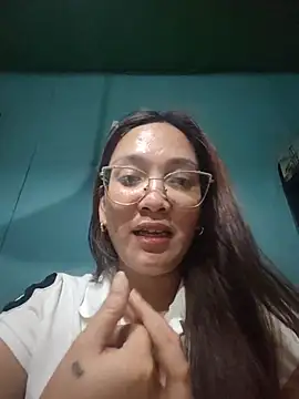 Hazel 28 online show from 14, 6, 2026