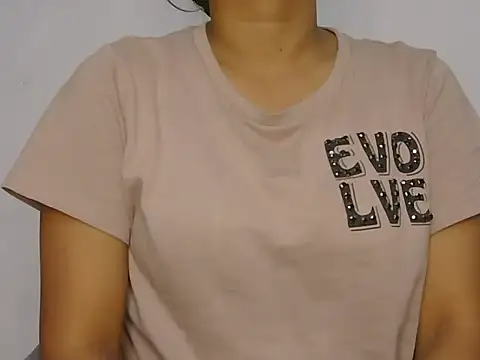 Snapshot of cute_kajal90 chatting on 15, 6, 2026 cute kajal90 online show from 15, 6, 2026