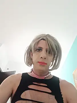 GiuliaBambi23 online show from 10, 7, 2026
