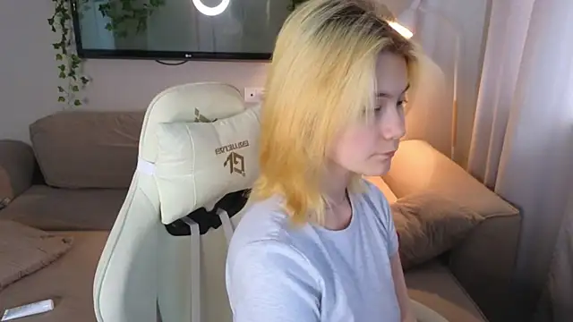 Emily Miu online show from 14, 7, 2026