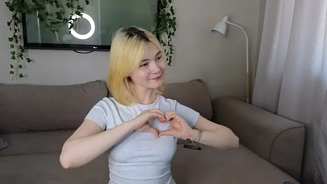 Emily Miu online show from 16, 6, 2026