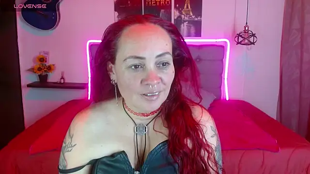 Cris suitexx online show from 14, 6, 2026
