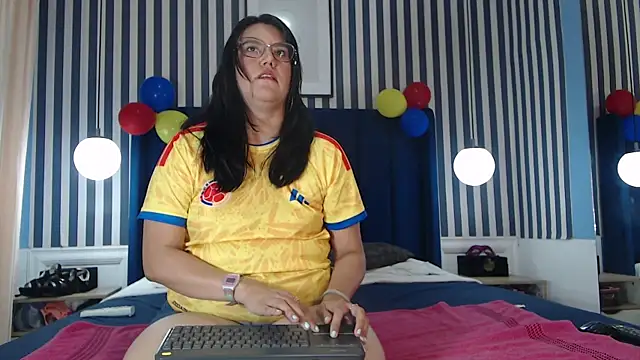 Sallydickinson online show from 26, 6, 2026