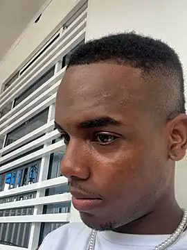 Snapshot of dereck_jay- chatting on 25, 6, 2026 dereck jay- online show from 25, 6, 2026
