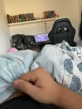 Ethandiggg online show from 15, 6, 2026
