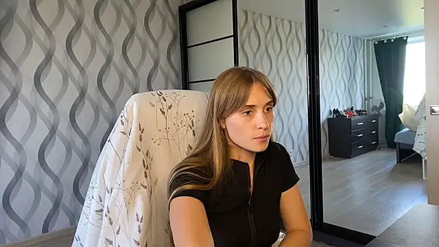 Miss Luna meow online show from 14, 7, 2026