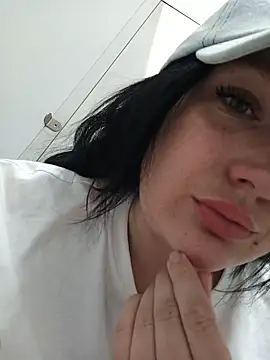 LoveVixen LoveWolf online show from 18, 7, 2026