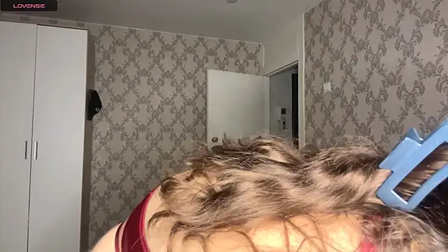 SweetEmber  online show from 30, 6, 2026