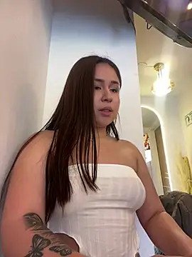 Im emiliee online show from 3, 7, 2026