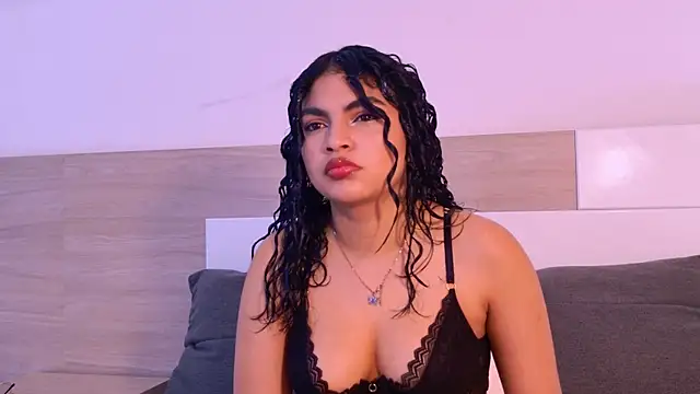 MelodyAlvarez online show from 24, 7, 2026