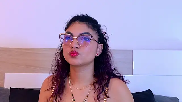 MelodyAlvarez online show from 30, 6, 2026