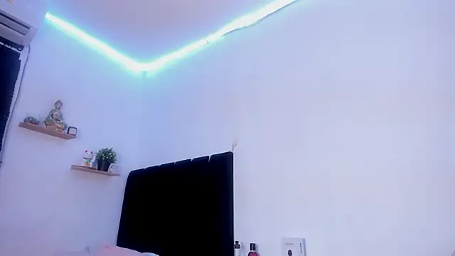 hellokitty900 online show from 14, 7, 2026