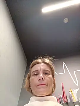 Kriss-Miss-Kiss online show from 18, 6, 2026