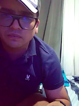 Snapshot of Alesandro0995 chatting on 16, 6, 2026 Alesandro0995 online show from 16, 6, 2026