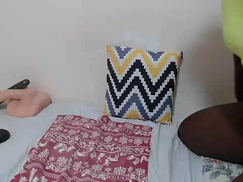 Snapshot of lewinne chatting on 10, 7, 2026 lewinne online show from 10, 7, 2026