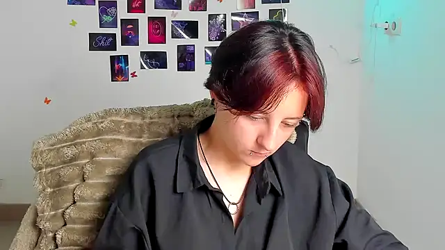 Dilara Kiss  online show from 16, 7, 2026