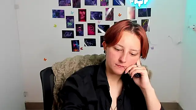 Dilara Kiss  online show from 6, 7, 2026