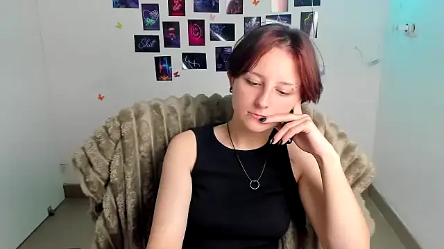 Dilara Kiss  online show from 29, 7, 2026