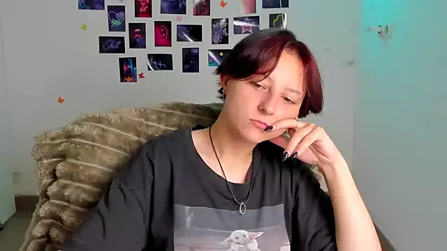 Dilara Kiss  online show from 15, 7, 2026